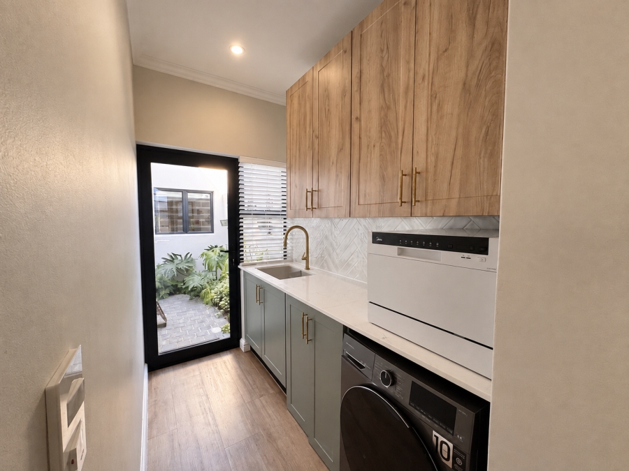 3 Bedroom Property for Sale in Sandown Western Cape